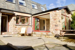 ALTIDO Superb Terraced House with Patio in Leith